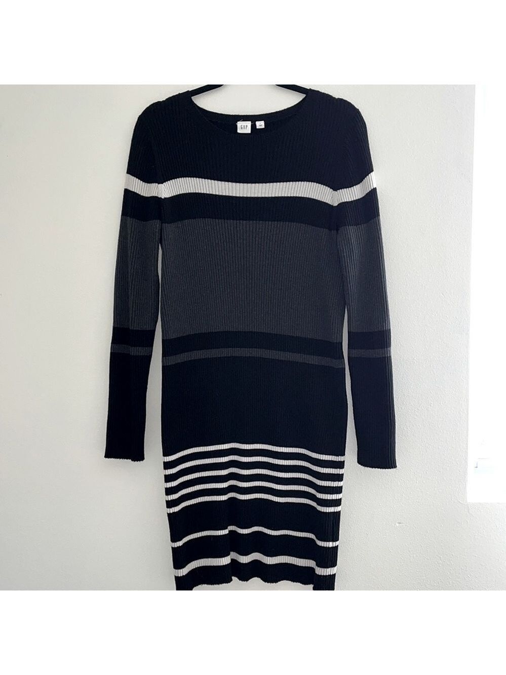 GAP Sweater Dress  Sz L 38"length
